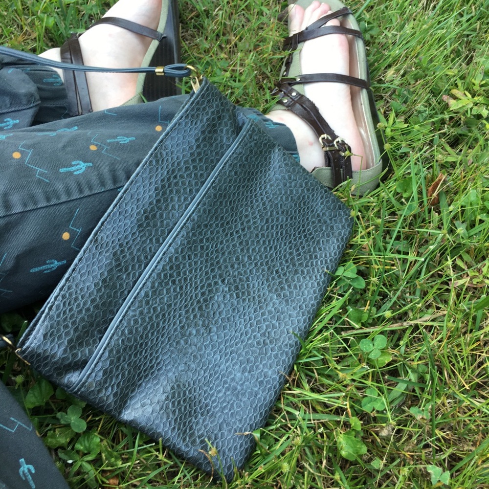 🐍 Faux Snakeskin Bag
